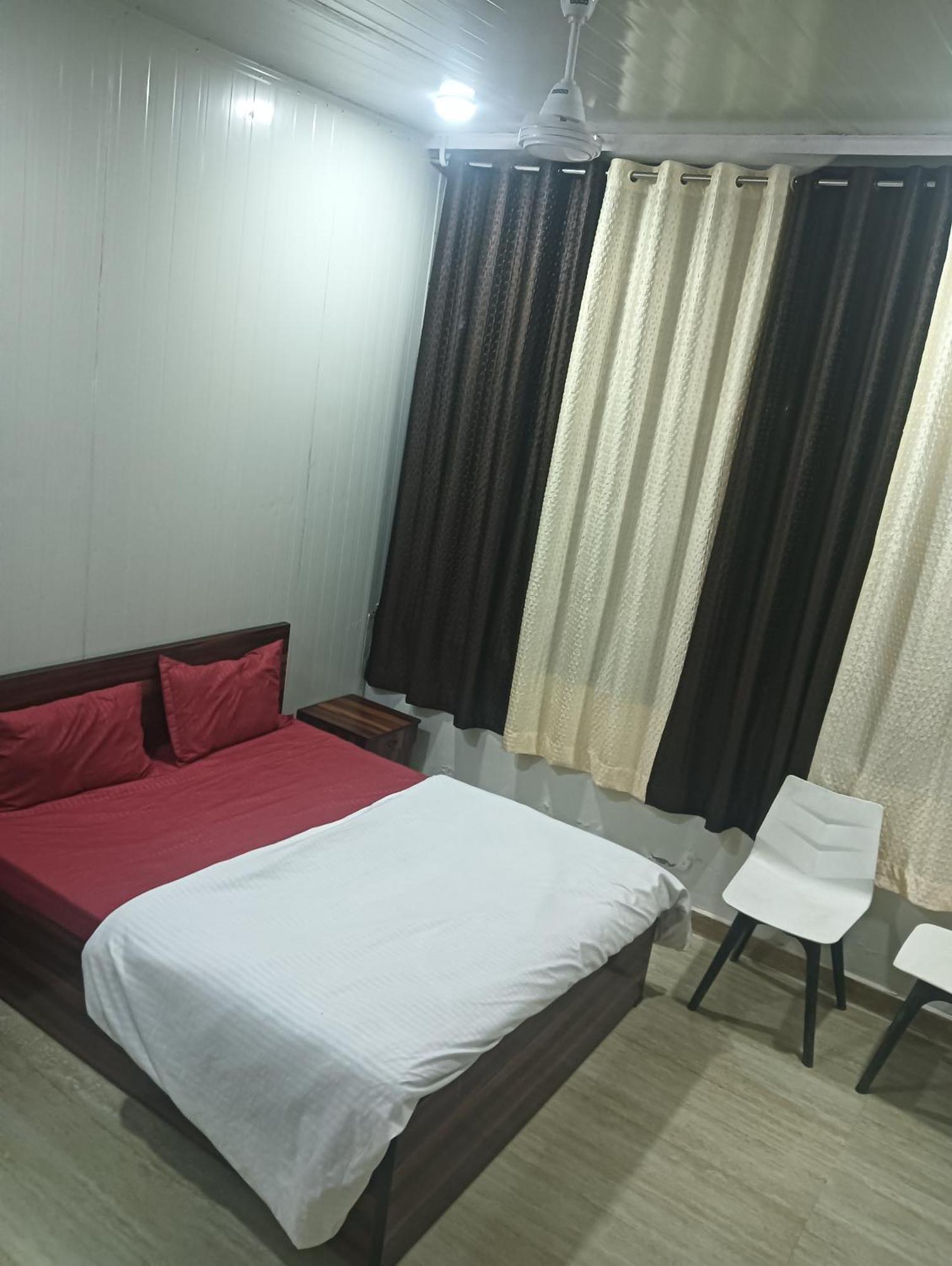Hotel Krishna Fun Land Mathura Pokój zdjęcie