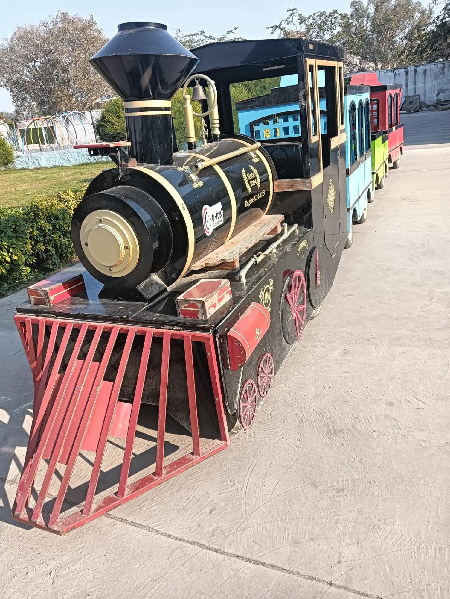 Hotel Krishna Fun Land Mathura Zewnętrze zdjęcie
