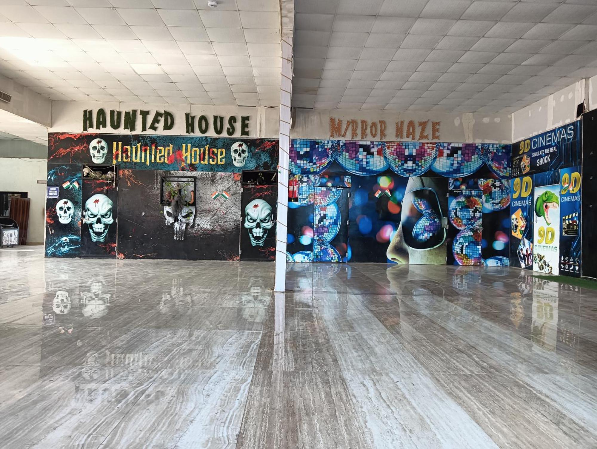 Hotel Krishna Fun Land Mathura Zewnętrze zdjęcie